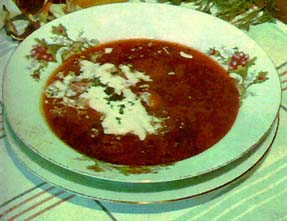 Bortsch- beet soup with sour cream